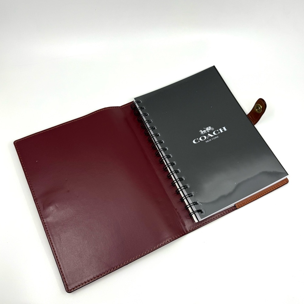 Coach X Peanuts Notebook In Signature Canvas Leather NWOT - Picture 9 of 13
